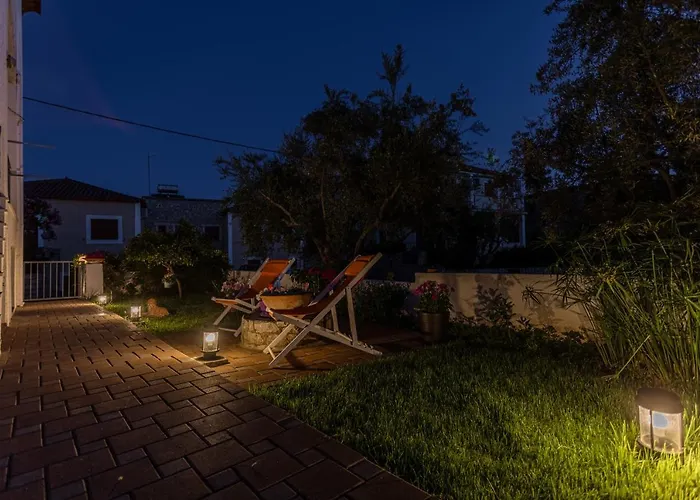 Lefkis Apartments & Studios